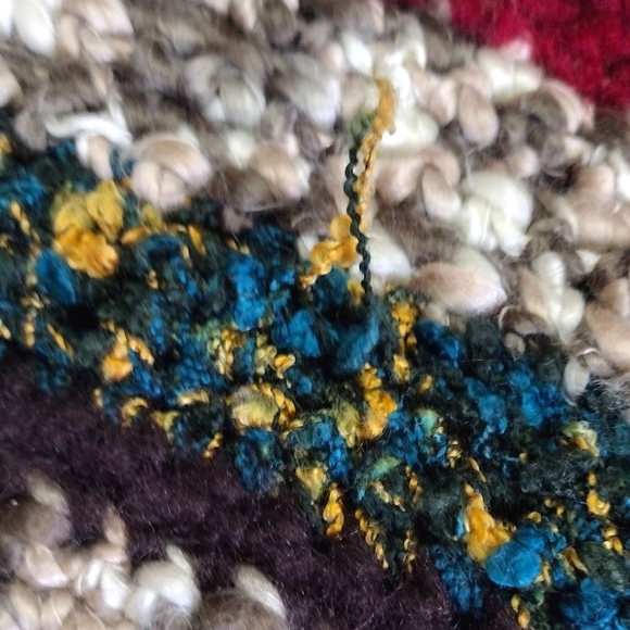 EUC Maurice's multi-colored knit scarf with fringe - Picture 12 of 12